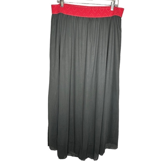 LuLaRoe Lucy Skirt NWT‎ - Picture 1 of 7
